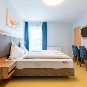 Hotel Arena, Colonia